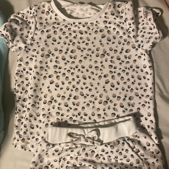 Bundle of 3 for little girl 4t - Picture 2 of 5